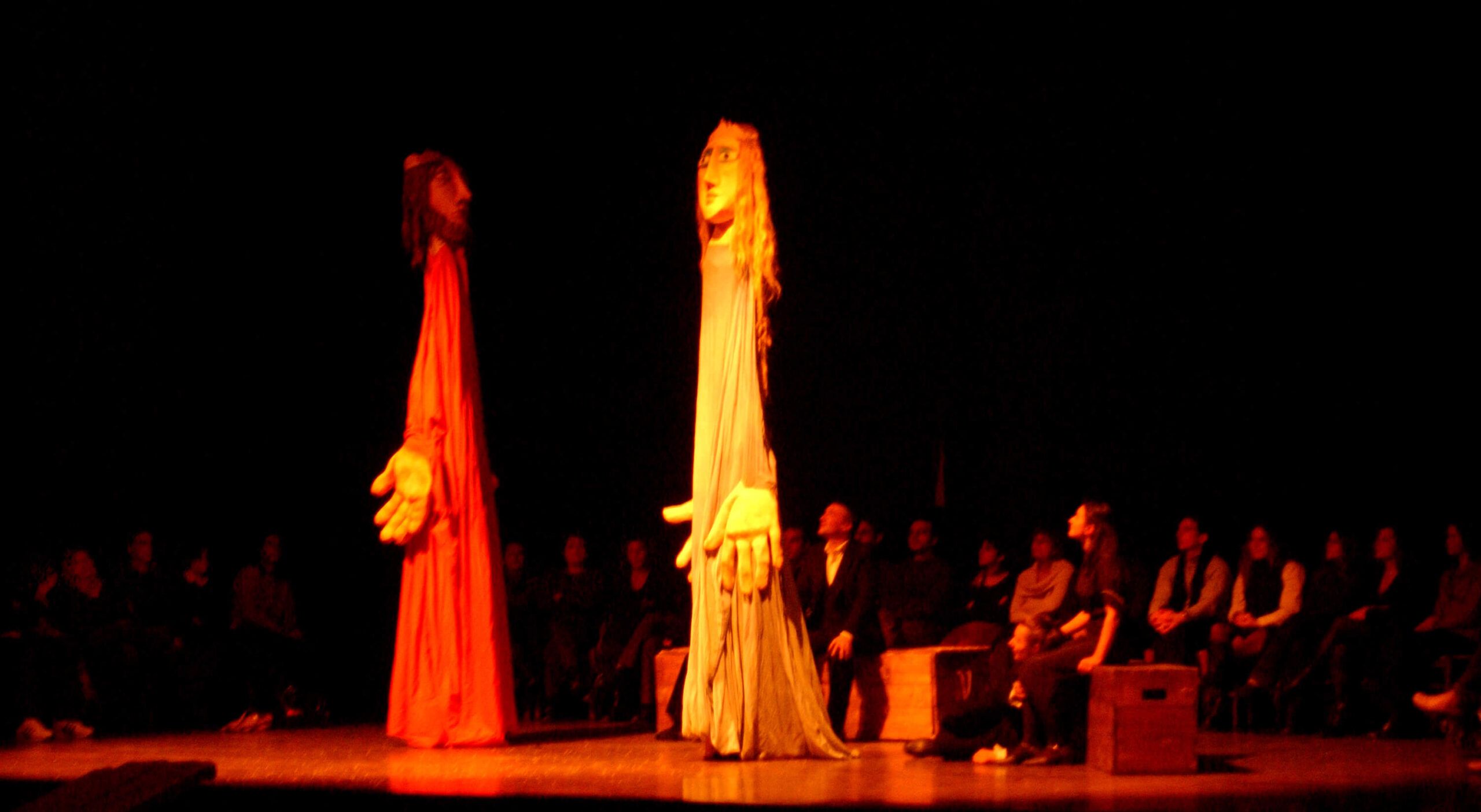 Foto di scena dello spettacolo Amleto da William Shakespeare, regia di Paolo Valerio