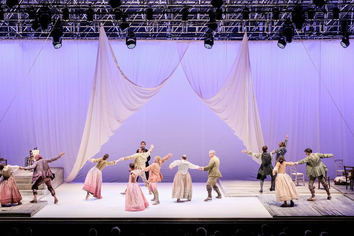 Foto di scena dello spettacolo Le baruffe chiozzotte di Carlo Goldoni, regia di Paolo Valerio