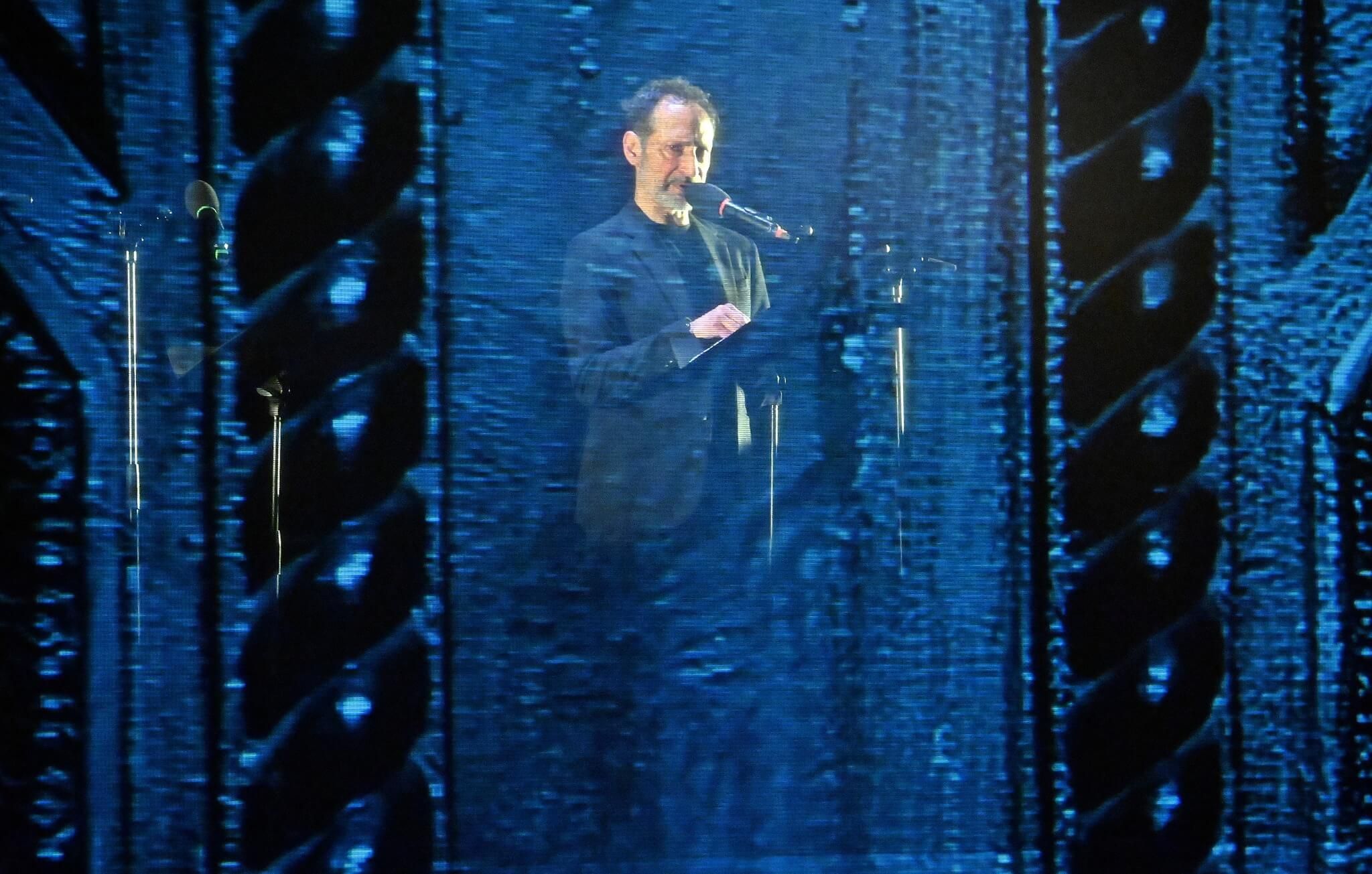 Foto di scena dello spettacolo Gli occhi della guerra, con Biloslavo, Micalessin, Francesco Migliaccio, regia di Paolo Valerio