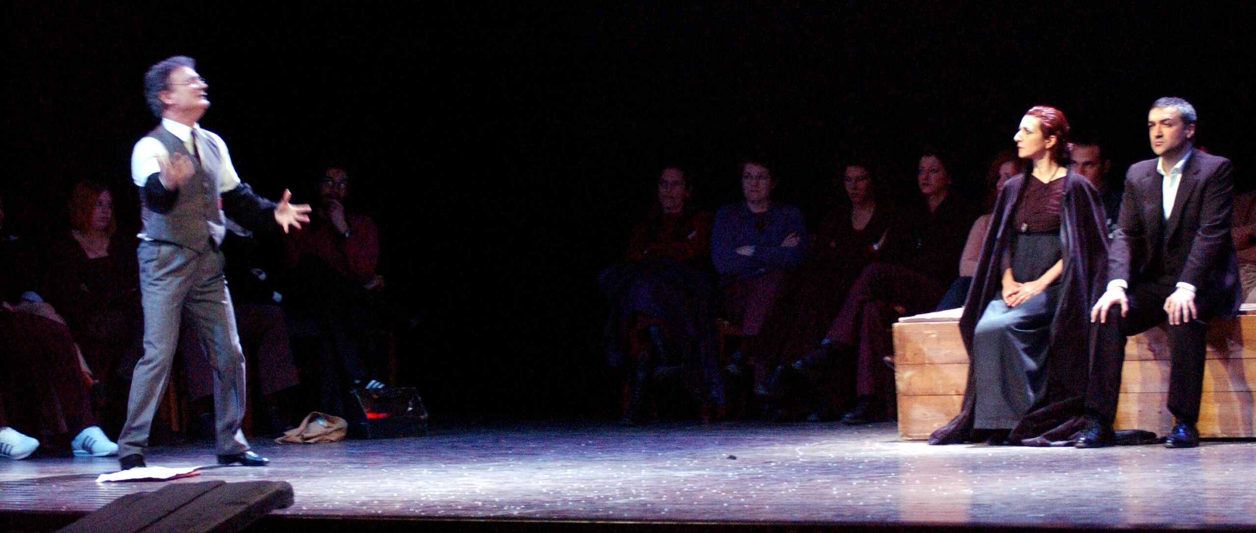 Foto di scena dello spettacolo Amleto da William Shakespeare, regia di Paolo Valerio