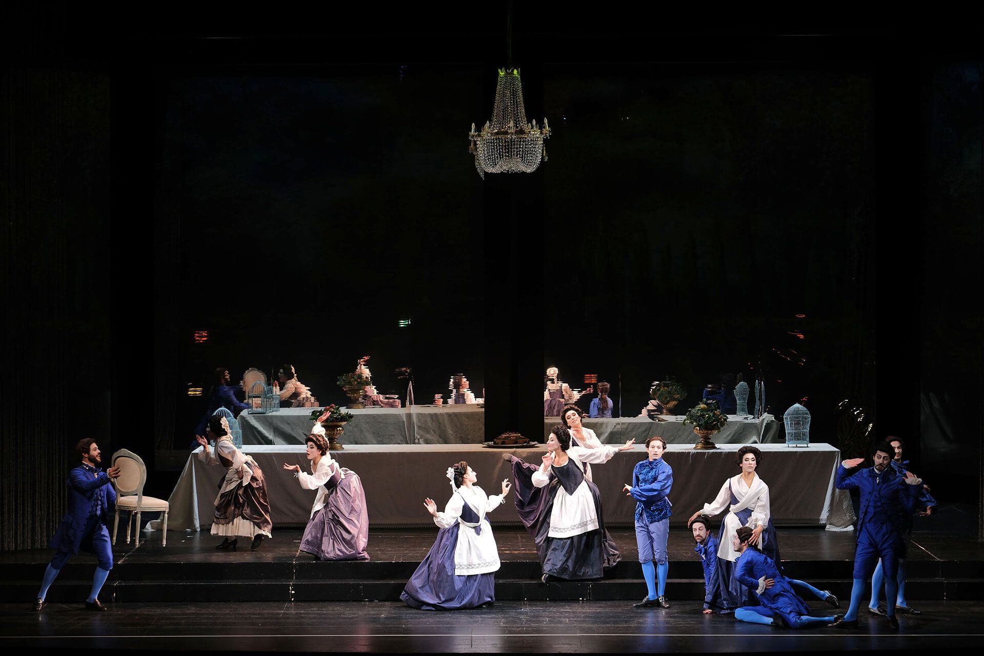 Foto di scena dell'opera Falstaff diretta da Paolo Valerio