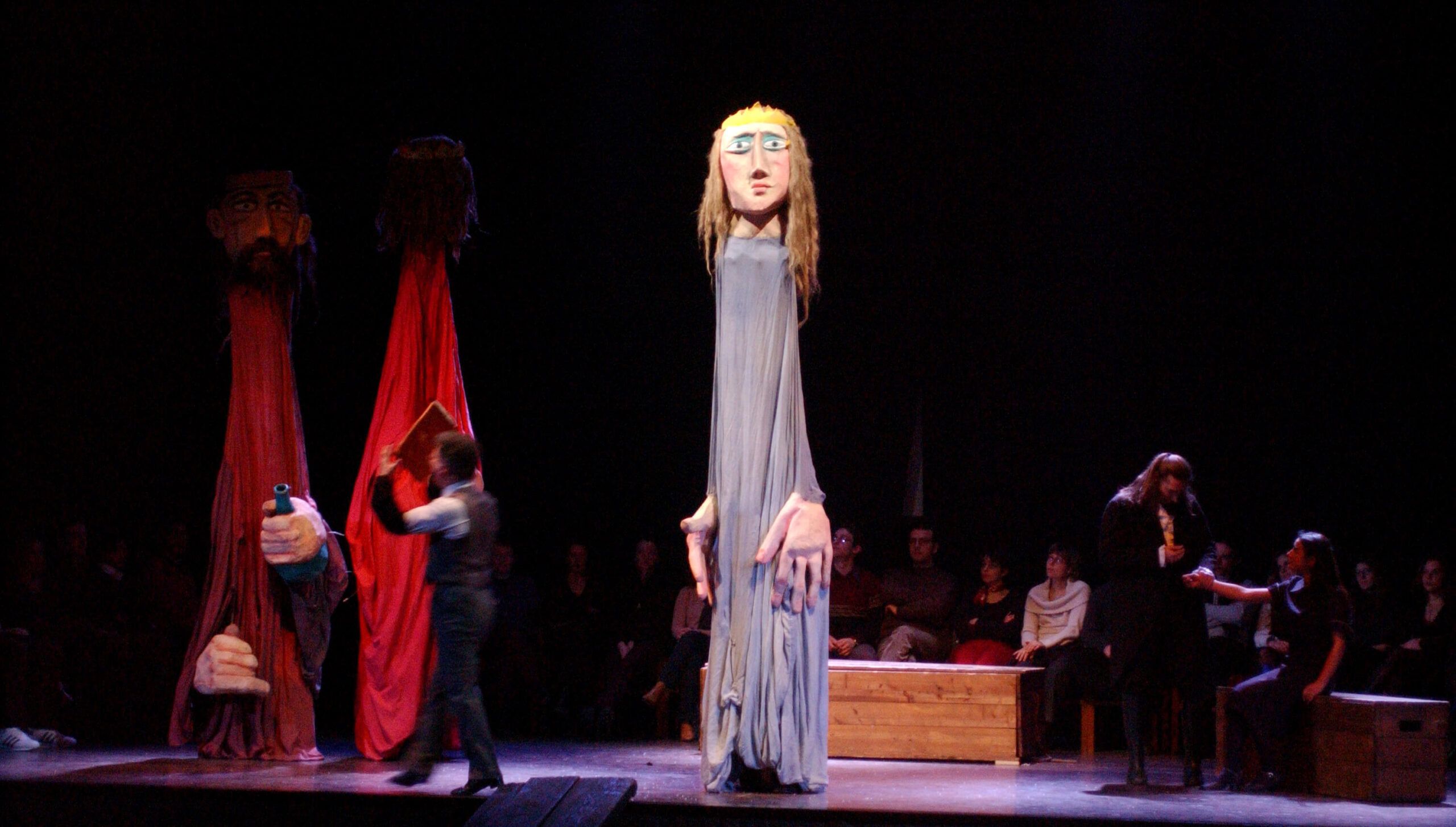 Foto di scena dello spettacolo Amleto da William Shakespeare, regia di Paolo Valerio