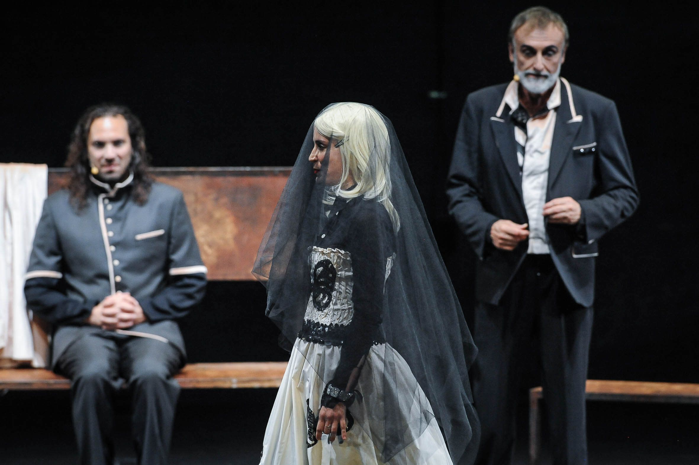 Foto di scena della spettacolo Misura per Misura, regia di Paolo Valerio
