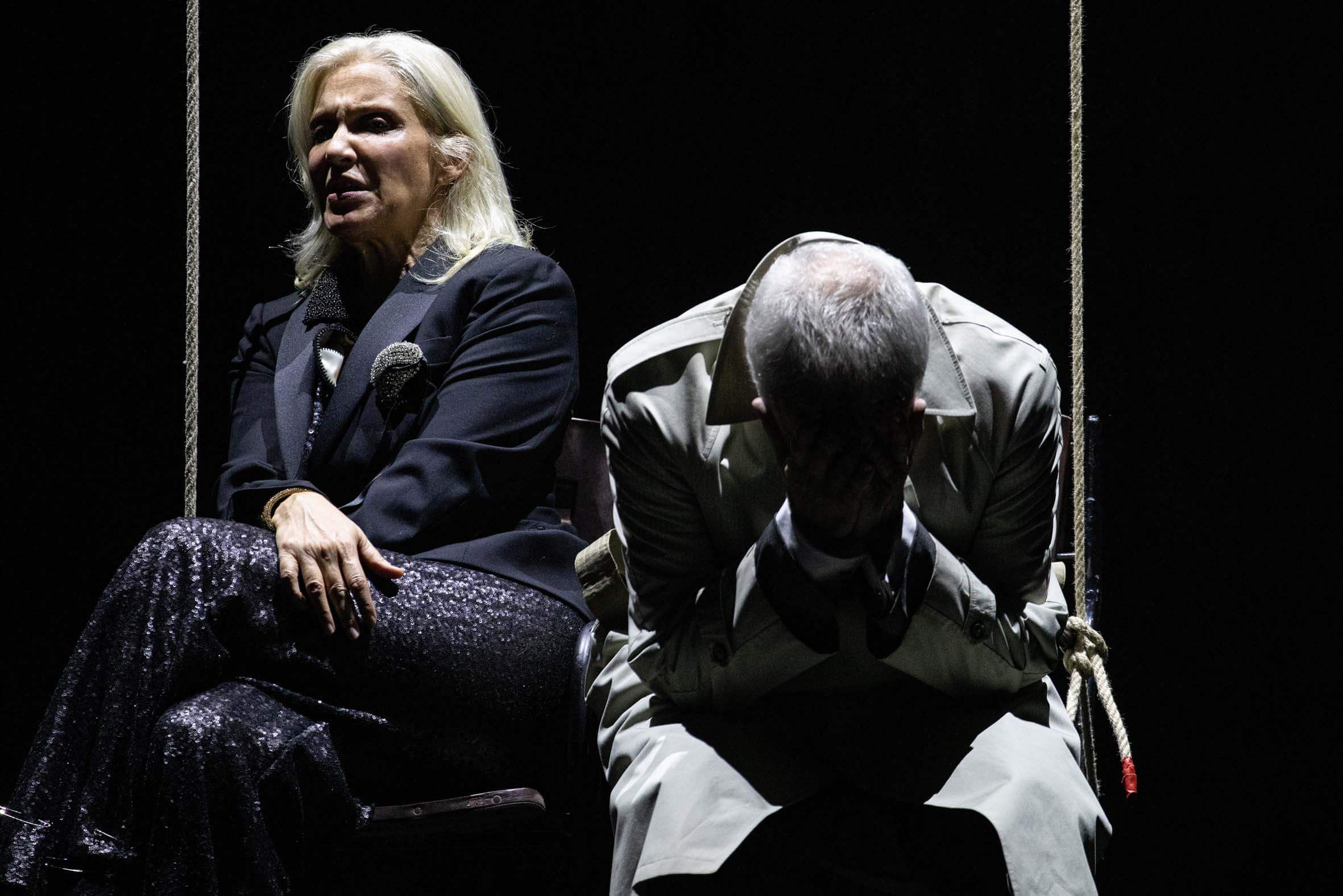 Foto di scena dello spettacolo Jezabel, tratto da Iréne Nèmirovsky, regia di Paolo Valerio