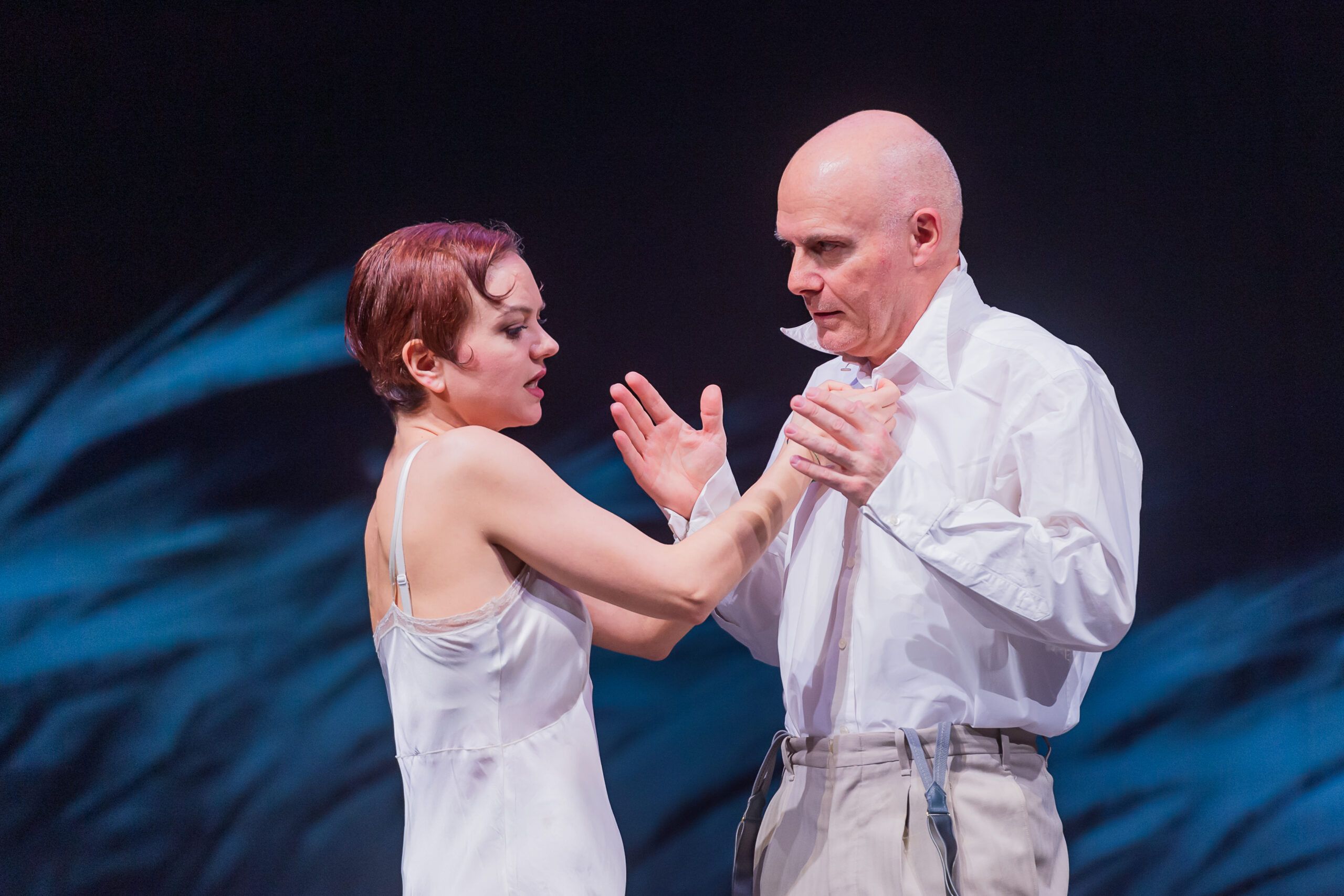 Foto di scena dello spettacolo Non si sa come di Luigi Pirandello, con Franco Branciaroli, regia di Paolo Valerio