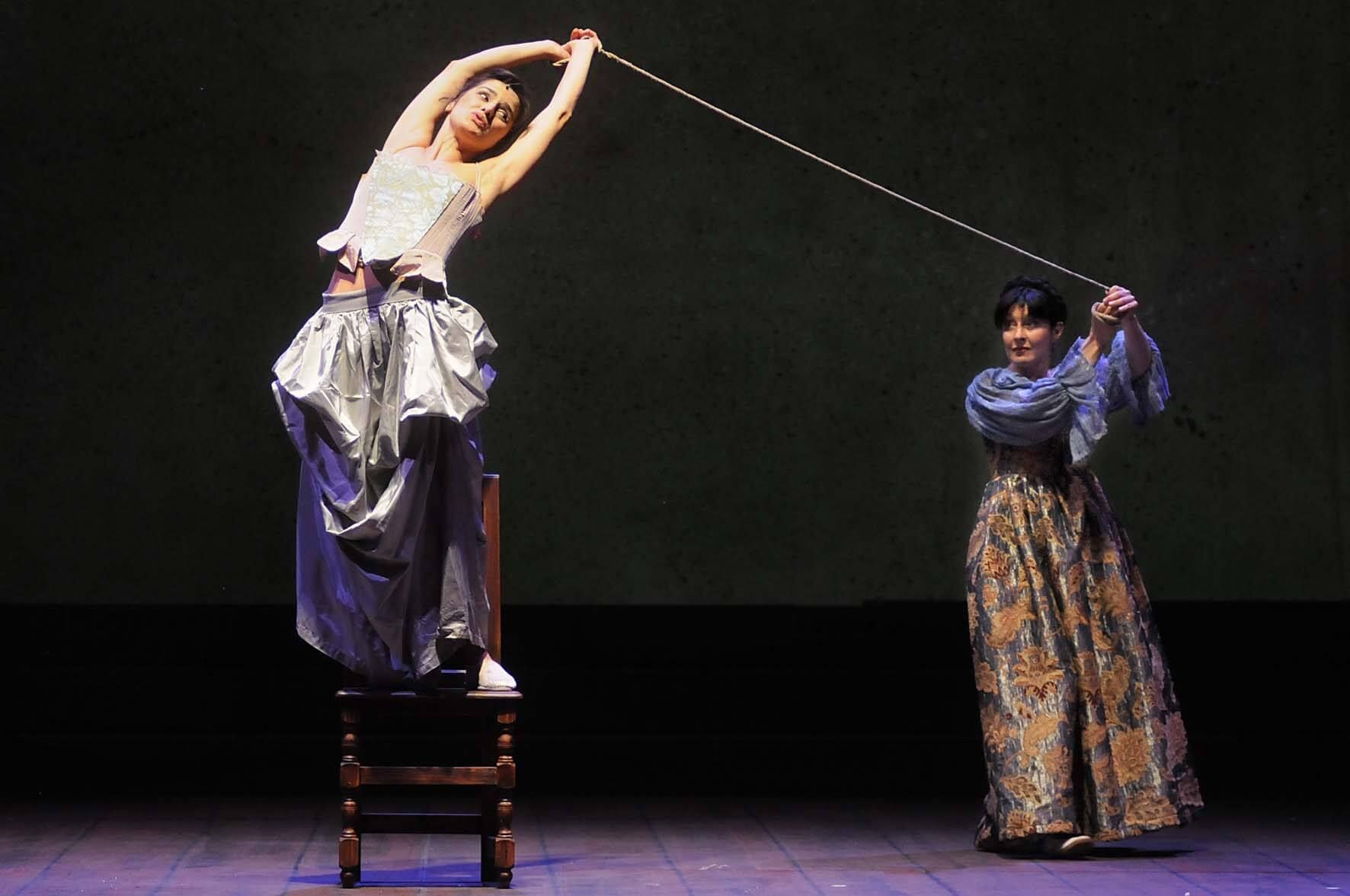 Foto di scena dello spettacolo La bisbetica domata di William Shakespeare, regia di Paolo Valerio