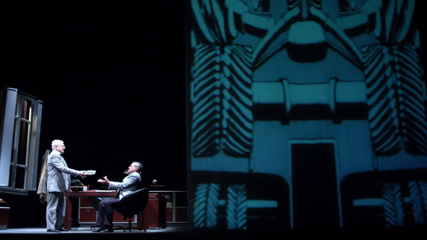 Foto di scena dello spettacolo Sette Piani da Dino Buzzati, regia di Paolo Valerio