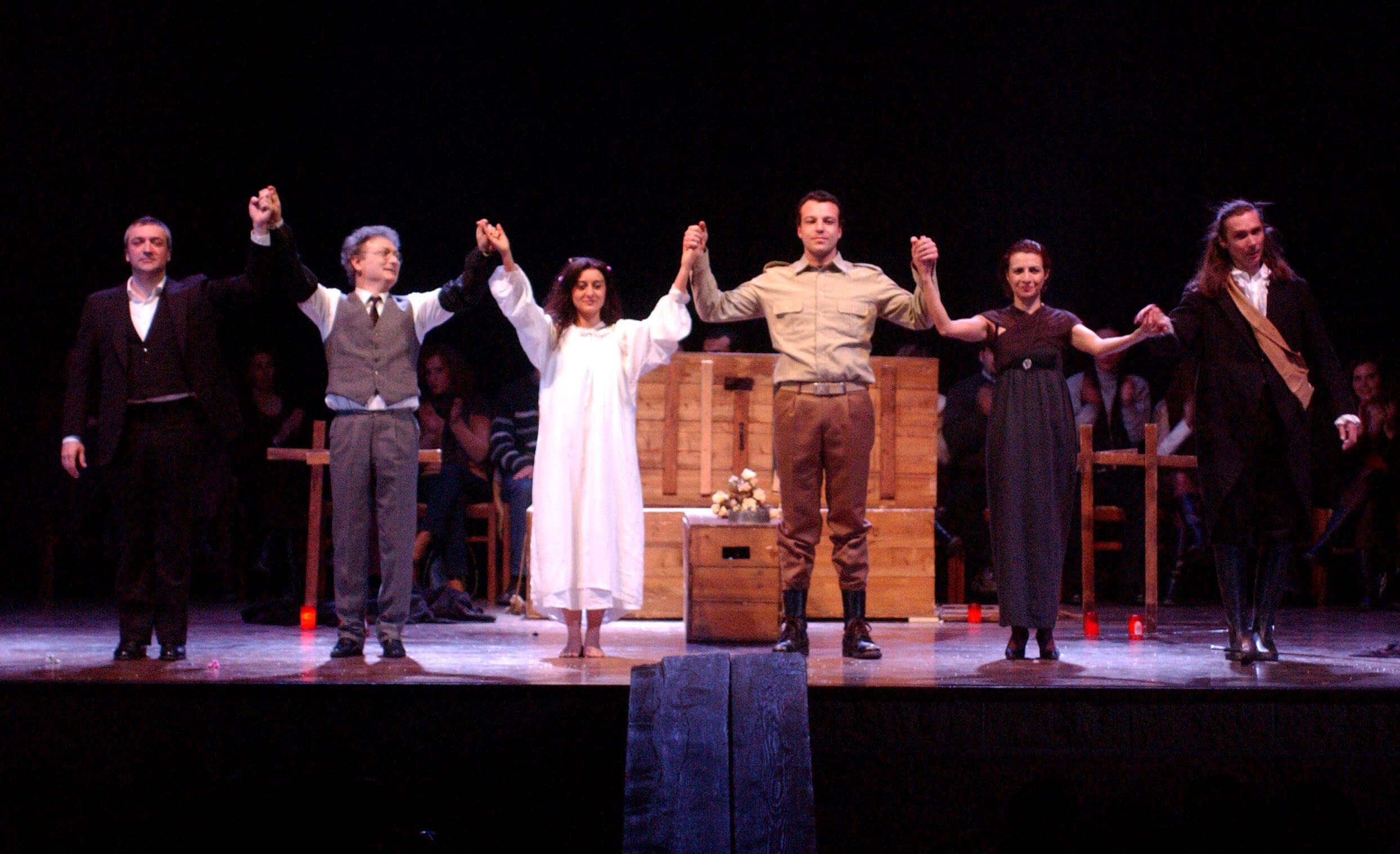 Foto di scena dello spettacolo Amleto da William Shakespeare, regia di Paolo Valerio