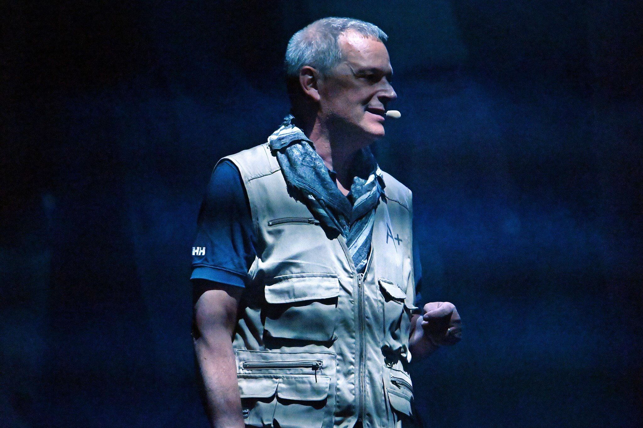 Foto di scena dello spettacolo Gli occhi della guerra, con Biloslavo, Micalessin, Francesco Migliaccio, regia di Paolo Valerio