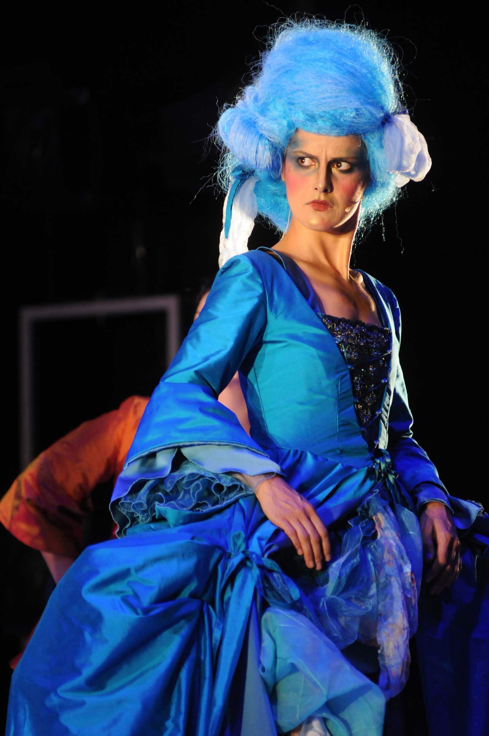 Foto di scena dello spettacolo Il bugiardo di Carlo Goldoni, regia di Paolo Valerio