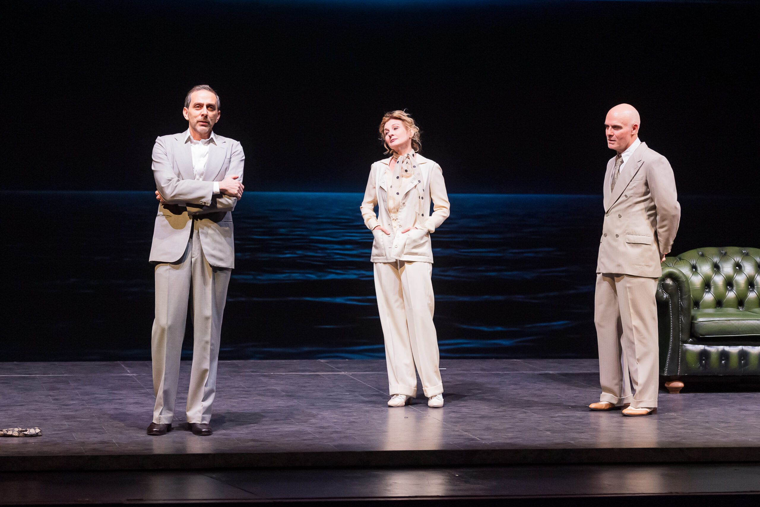 Foto di scena dello spettacolo Non si sa come di Luigi Pirandello, con Franco Branciaroli, regia di Paolo Valerio
