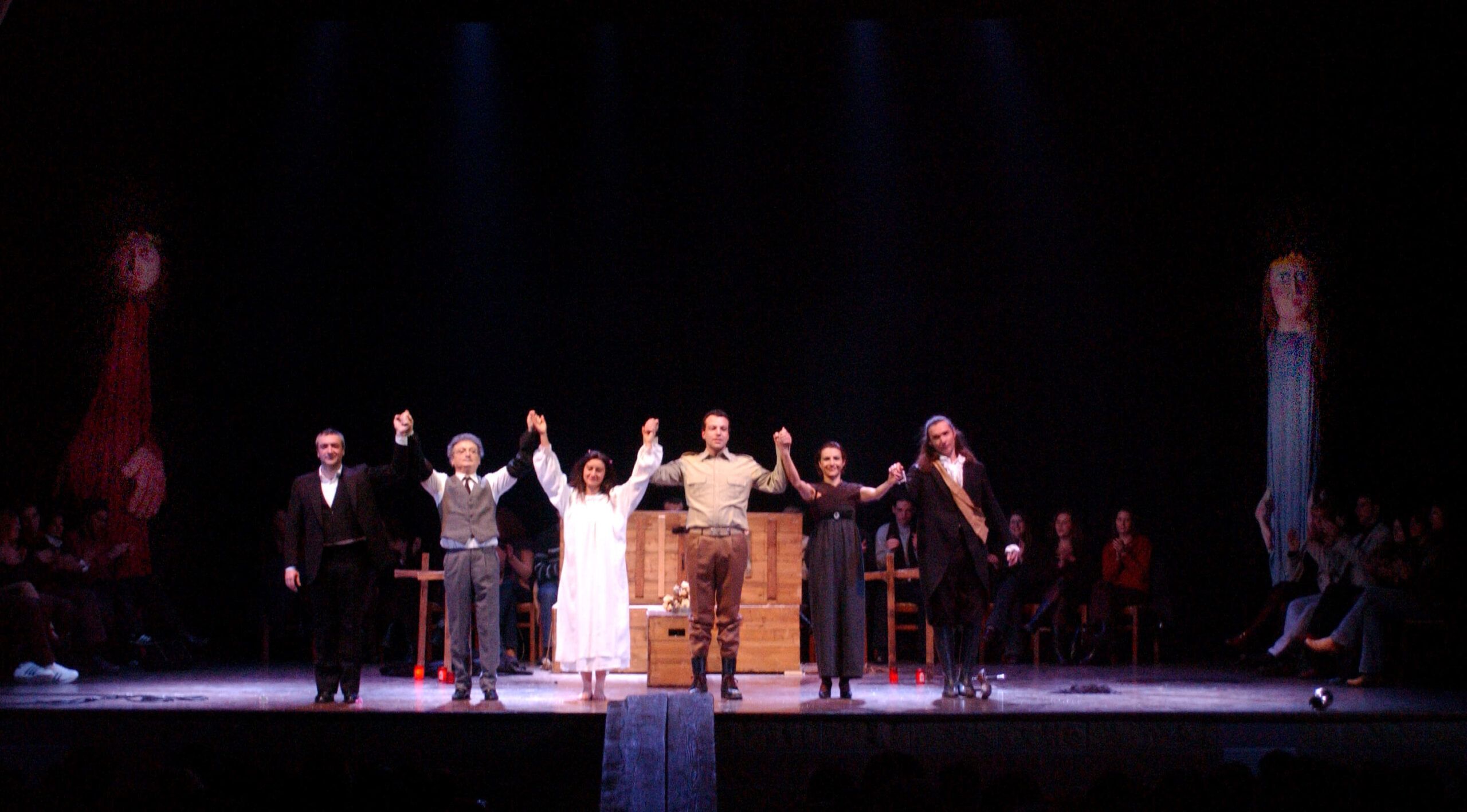 Foto di scena dello spettacolo Amleto da William Shakespeare, regia di Paolo Valerio