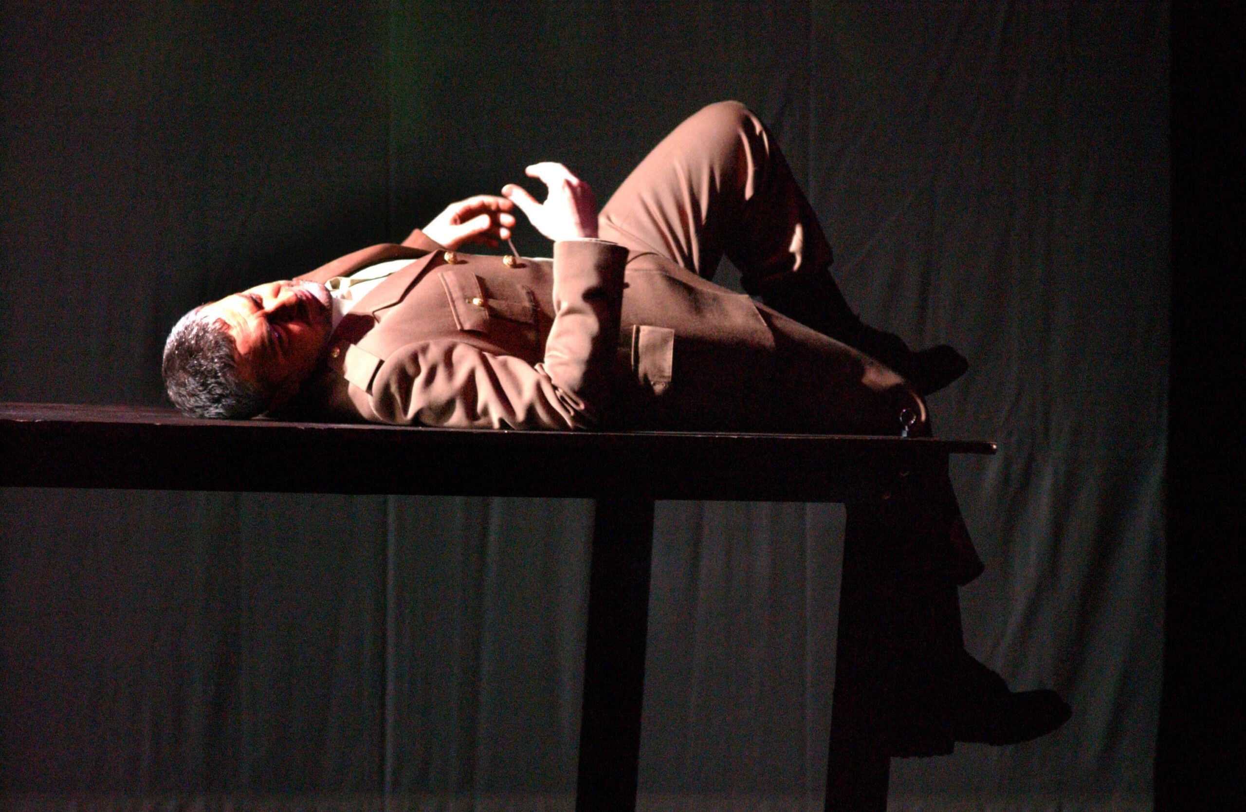 Foto di scena dello spettacolo Otello, da William Shakespeare, regia di Paolo Valerio