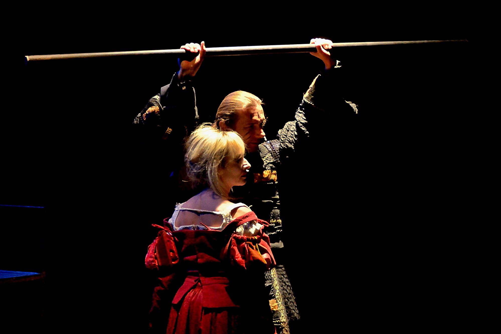 Foto di scena dello spettacolo Macbeth, da William Shakespeare, regia di Paolo Valerio