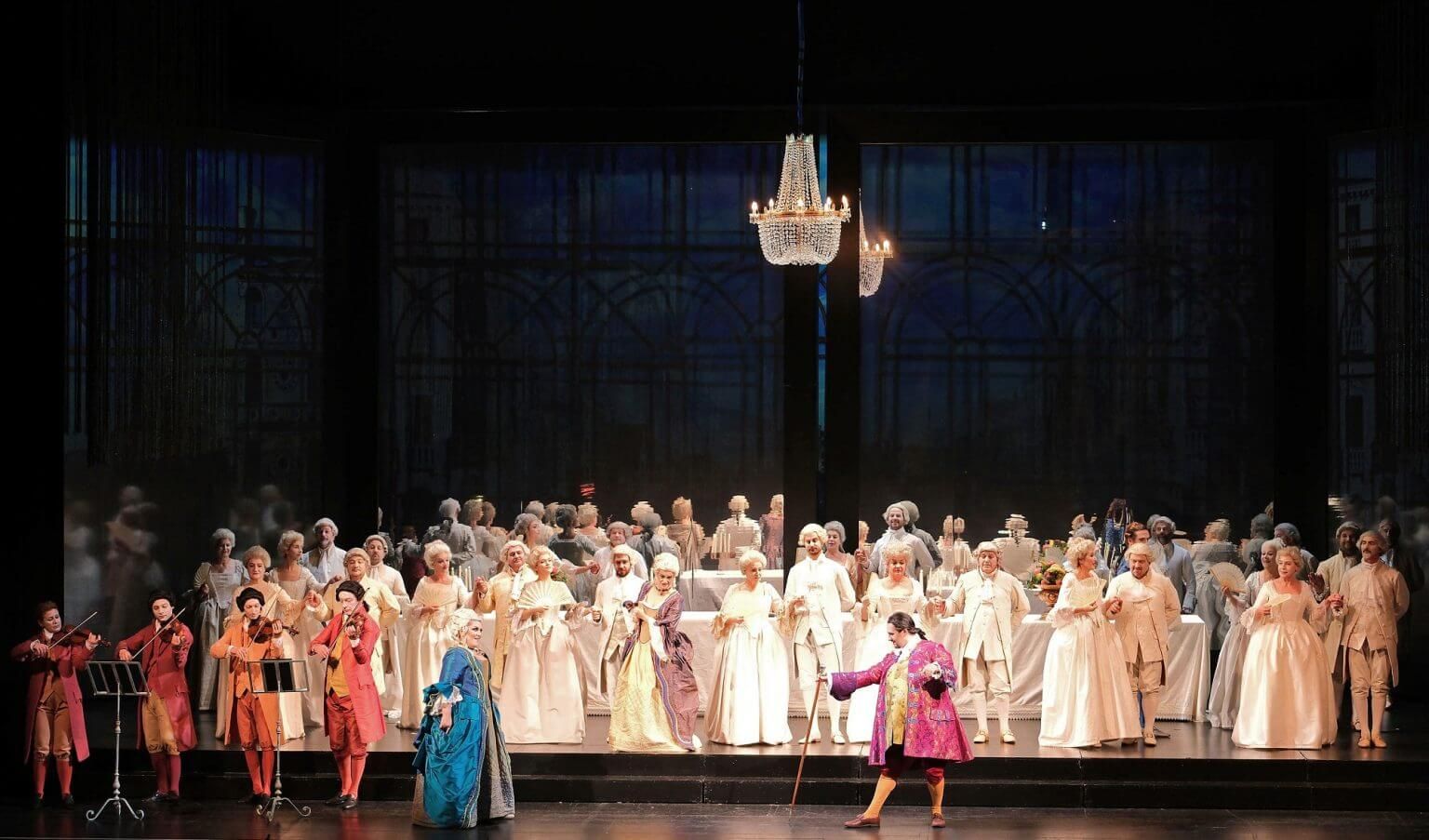 Foto di scena dell'opera Falstaff diretta da Paolo Valerio