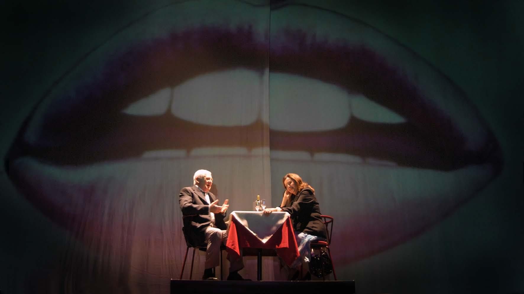 Foto di scena dello spettacolo Sette Piani da Dino Buzzati, regia di Paolo Valerio