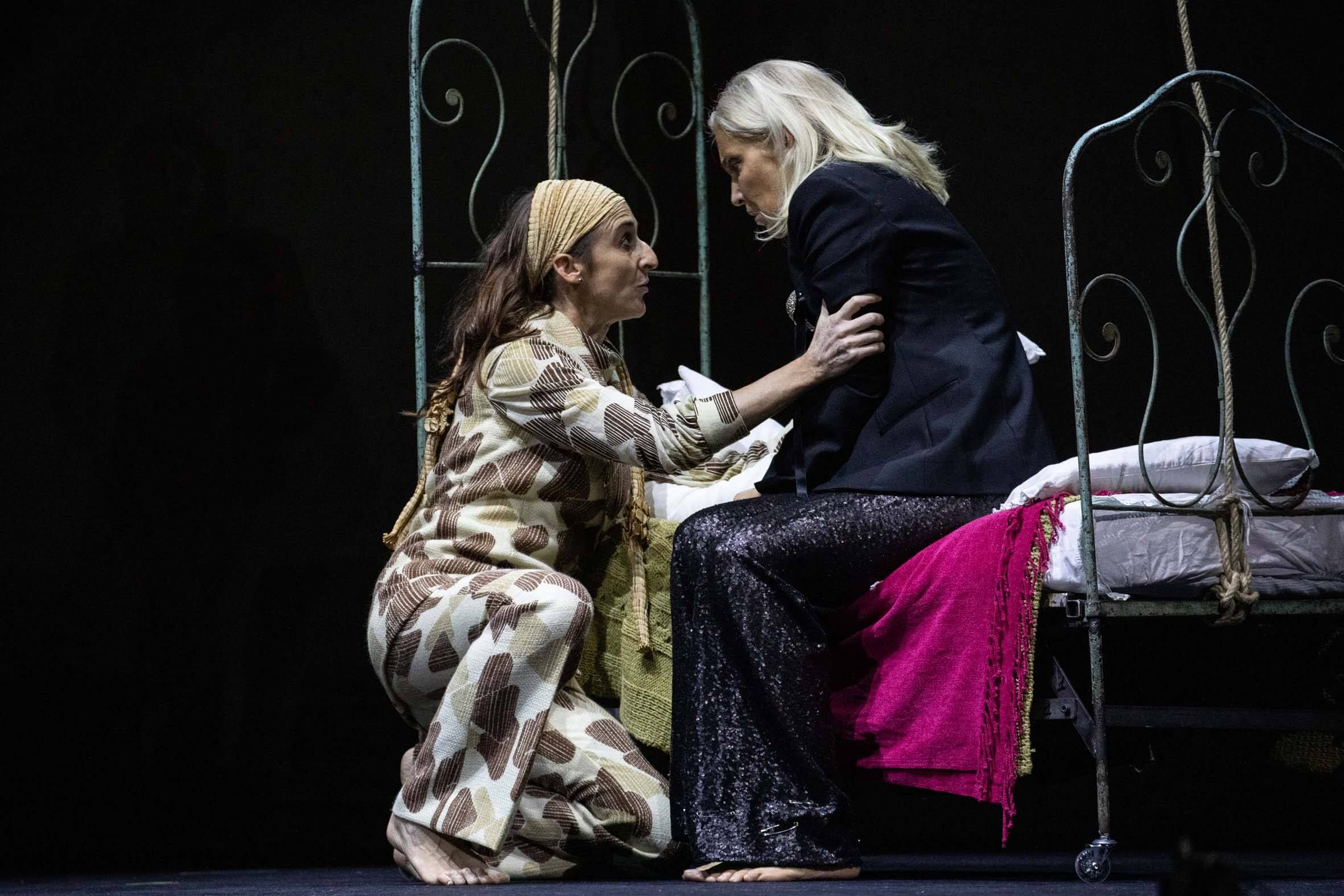 Foto di scena dello spettacolo Jezabel, tratto da Iréne Nèmirovsky, regia di Paolo Valerio