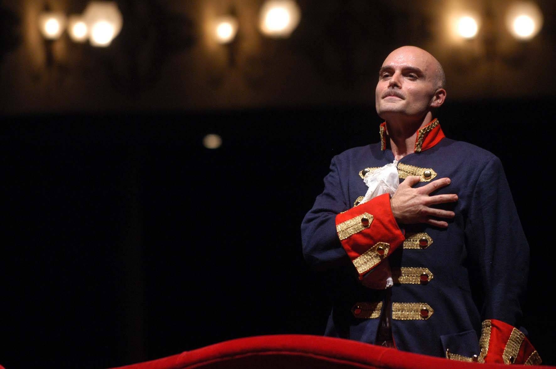 Foto di scena dello spettacolo L'amante militare di Carlo Goldoni, regia di Paolo Valerio