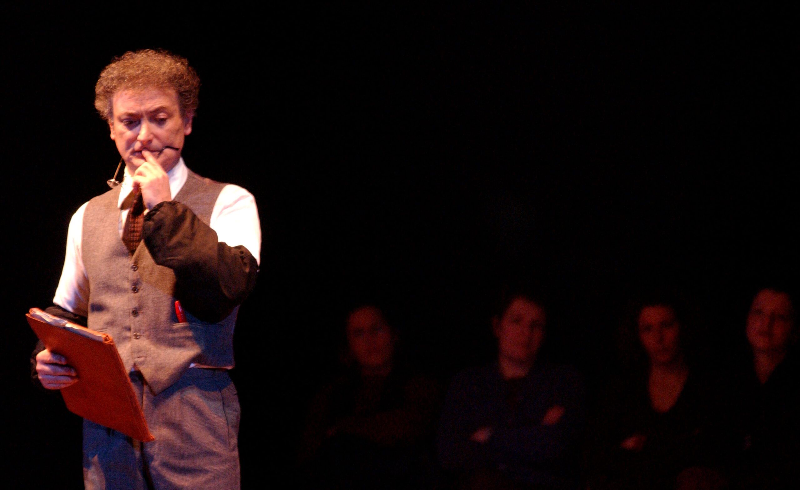 Foto di scena dello spettacolo Amleto da William Shakespeare, regia di Paolo Valerio
