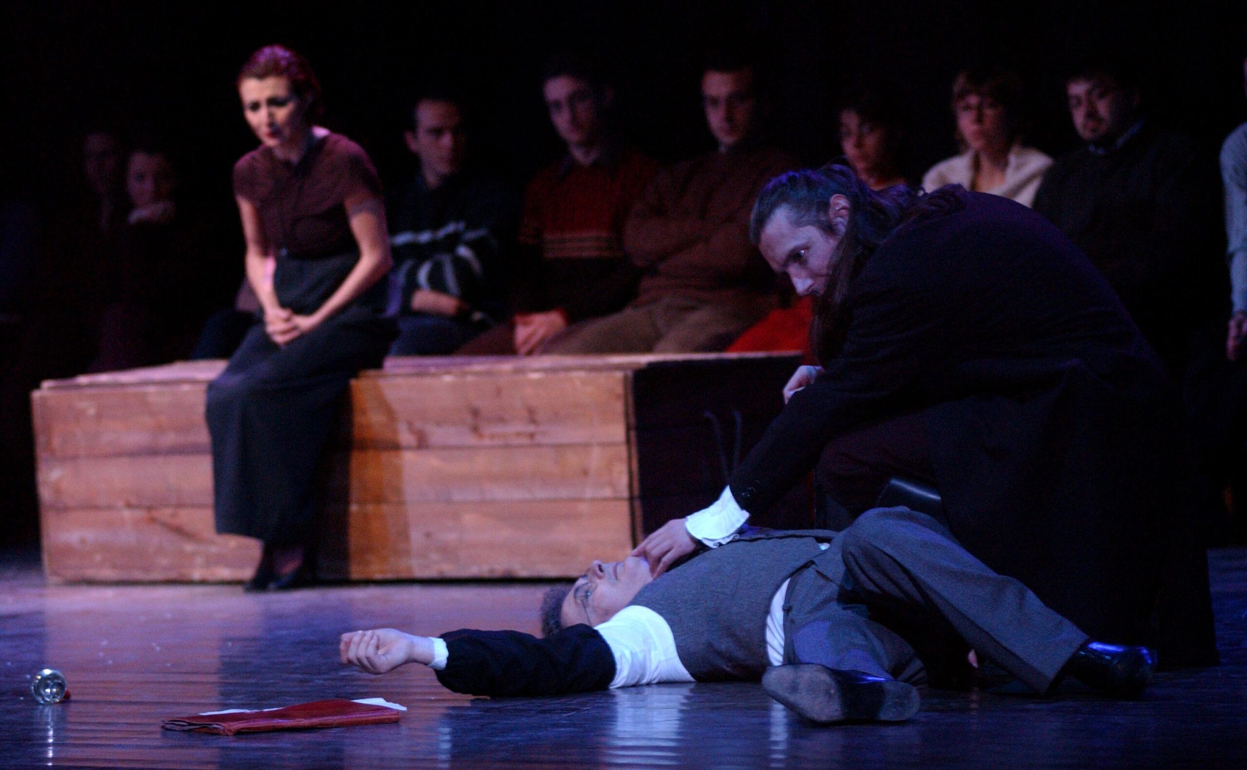 Foto di scena dello spettacolo Amleto da William Shakespeare, regia di Paolo Valerio