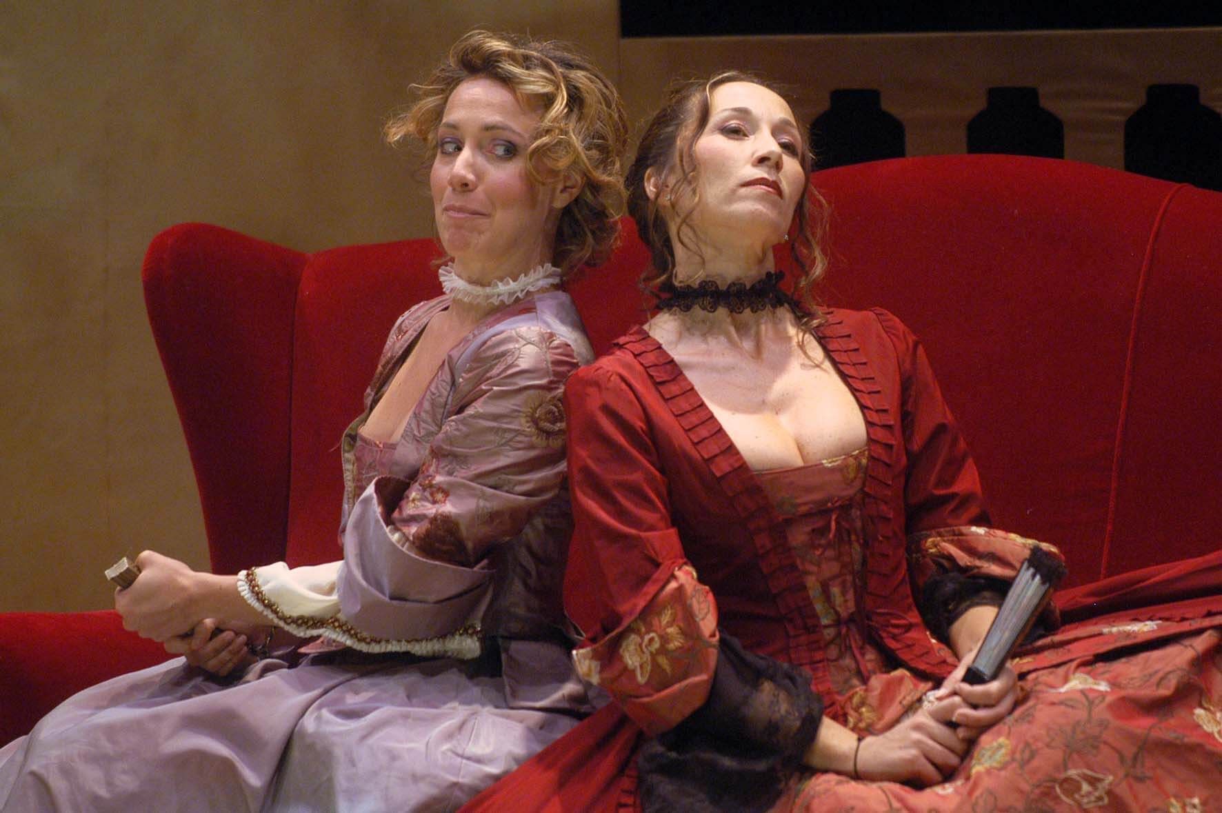 Foto di scena dello spettacolo L'amante militare di Carlo Goldoni, regia di Paolo Valerio