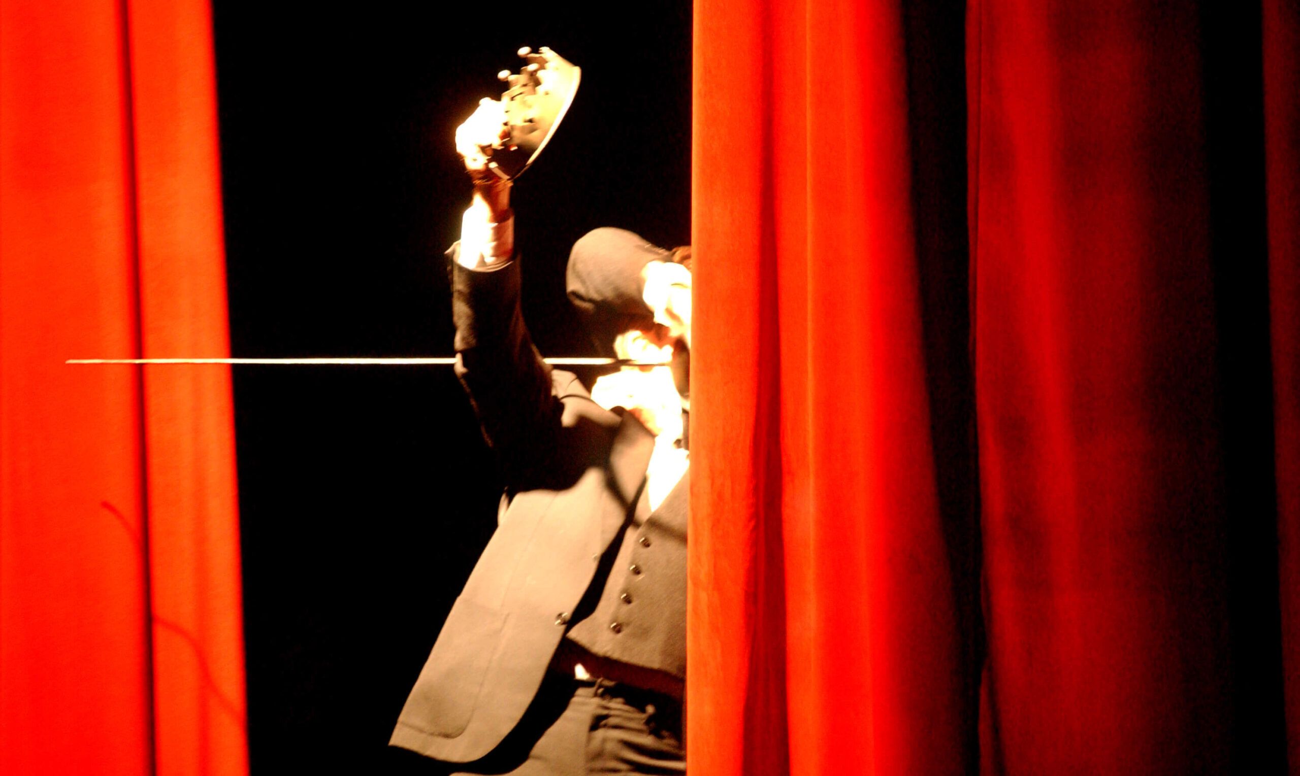 Foto di scena dello spettacolo Amleto da William Shakespeare, regia di Paolo Valerio