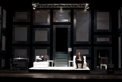 Foto di scena dello spettacolo Piccoli crimini coniugali, con Elena Giusti e Paolo Valerio