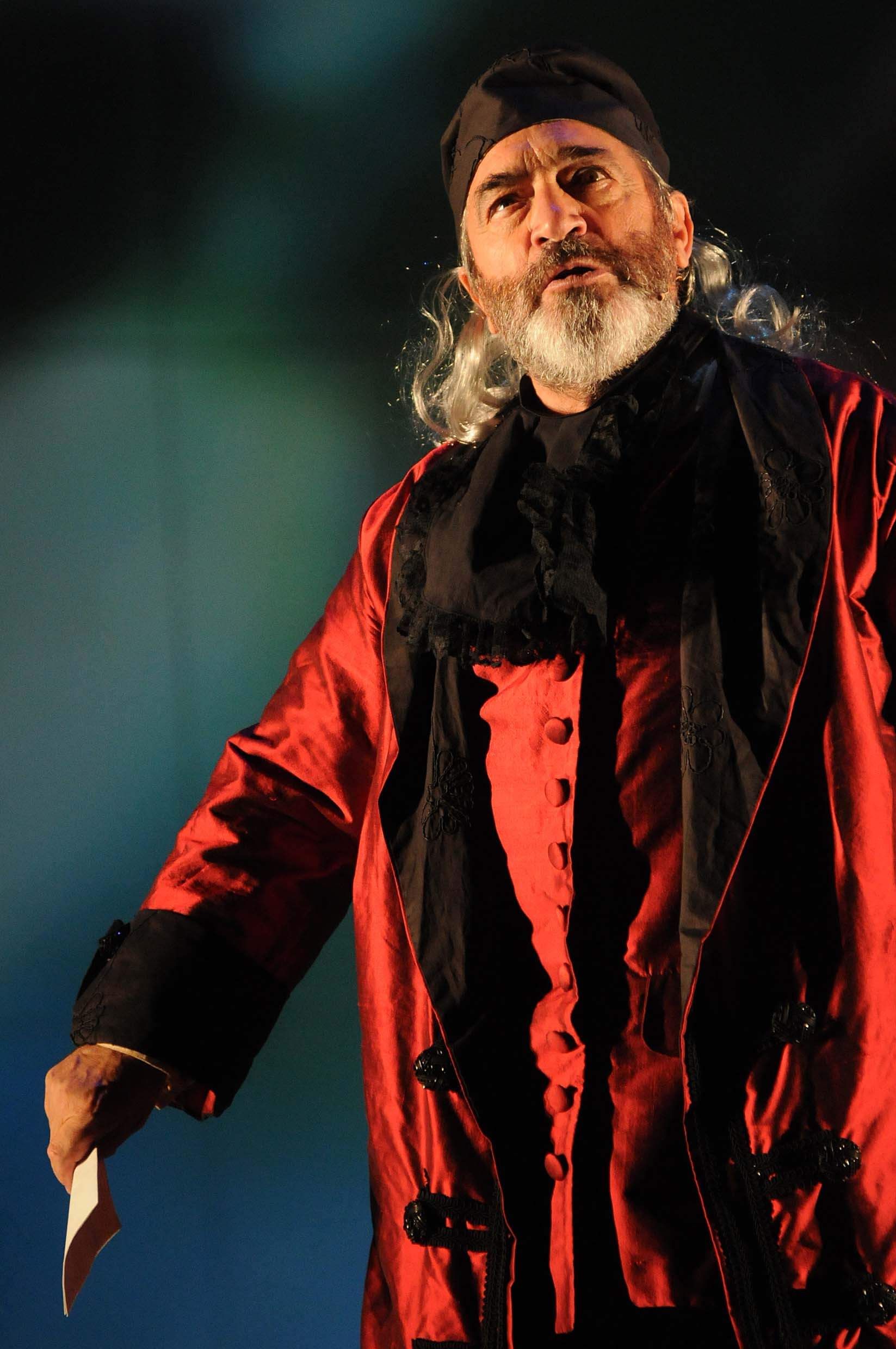 Foto di scena dello spettacolo Il bugiardo di Carlo Goldoni, regia di Paolo Valerio