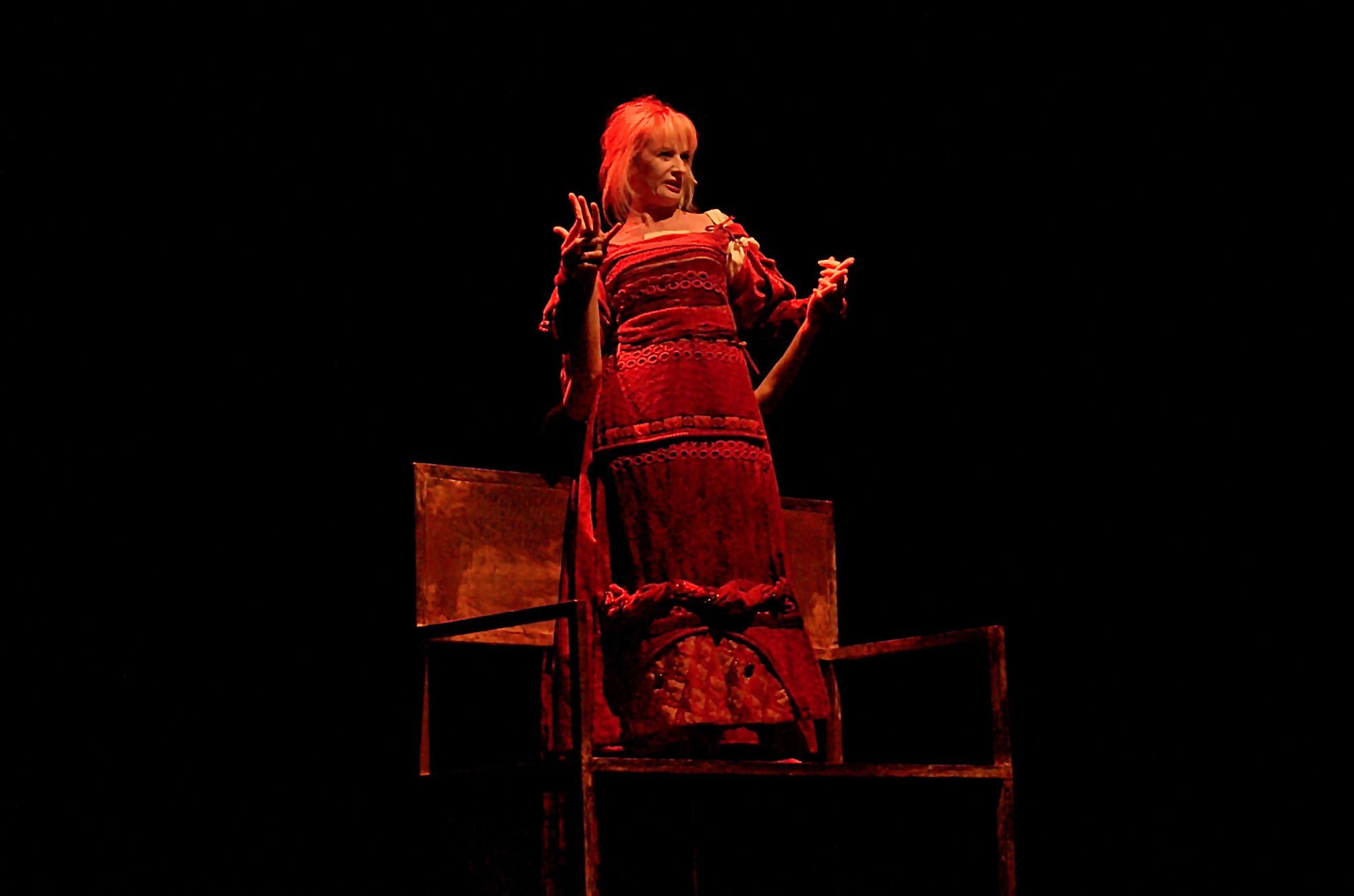 Foto di scena dello spettacolo Macbeth, da William Shakespeare, regia di Paolo Valerio