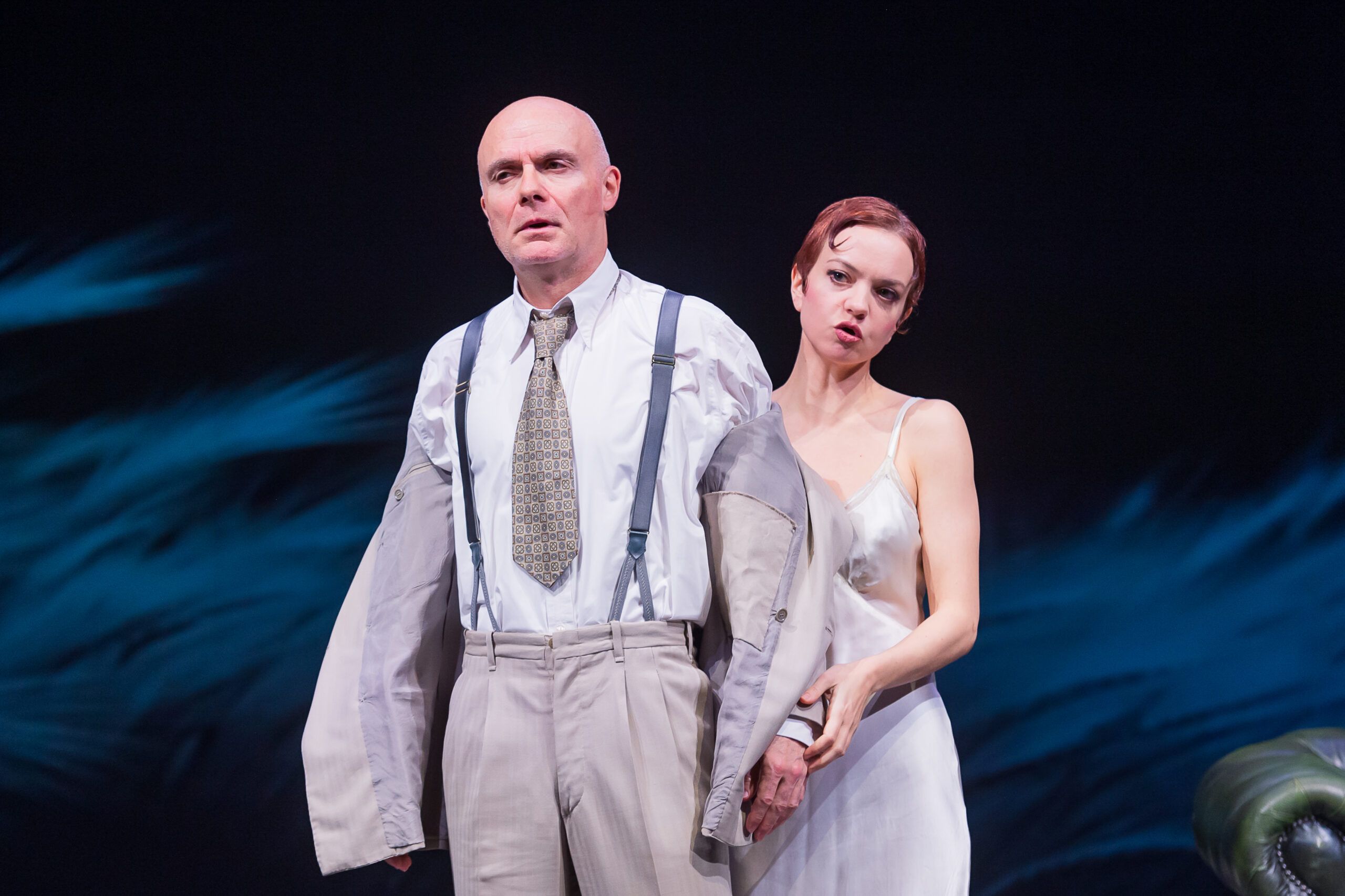 Foto di scena dello spettacolo Non si sa come di Luigi Pirandello, con Franco Branciaroli, regia di Paolo Valerio
