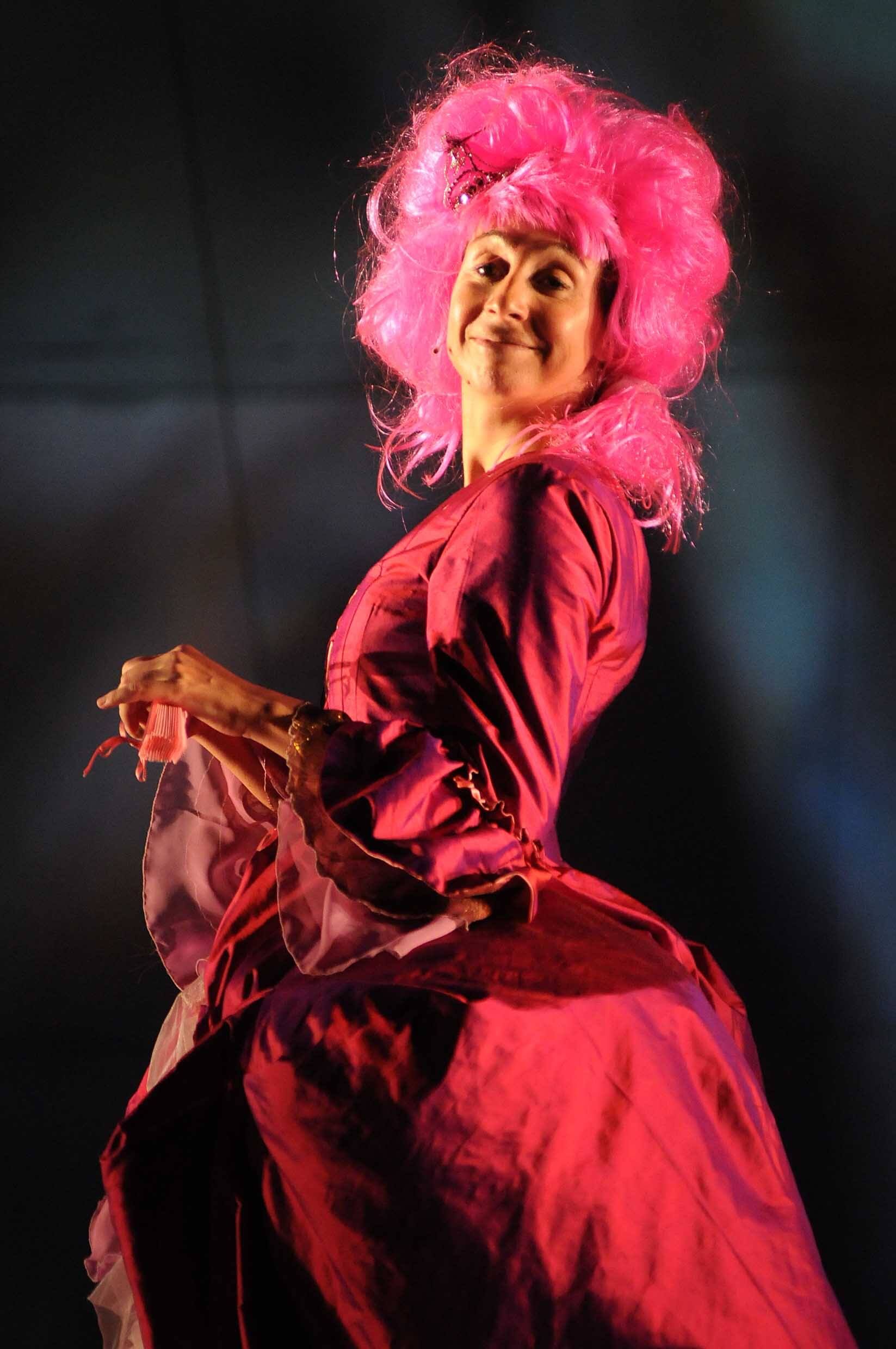 Foto di scena dello spettacolo Il bugiardo di Carlo Goldoni, regia di Paolo Valerio